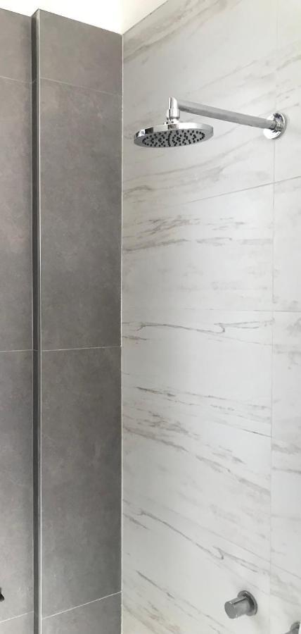 Habitaciones En Suite Balcarce Buenos Aires Bagian luar foto