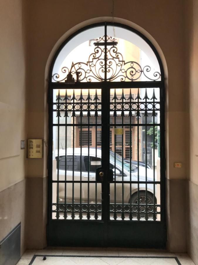 Habitaciones En Suite Balcarce Buenos Aires Bagian luar foto